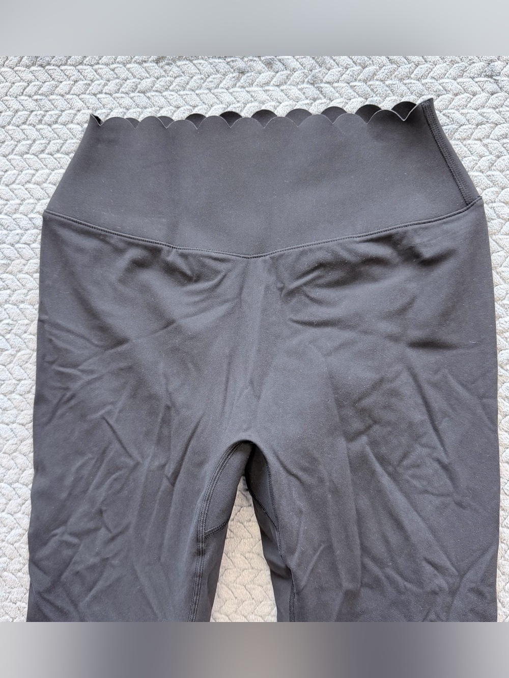 Buffbunny Collection Rosa Scalloped Waist Leggings Black Size Medium - Picture 3 of 9